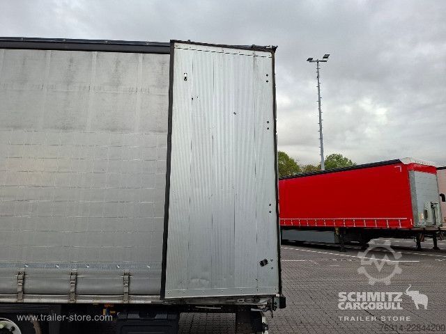 Brandalı açık yarı römork Schmitz Cargobull Curtainsider Mega Getränke