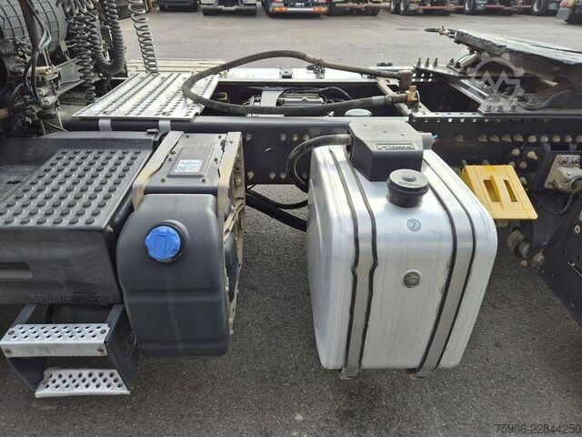 Standardni tegljač Renault Gamme C