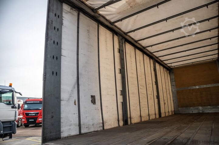 타포린 VOLVO FM330-6x2-10 pneus/tires-intarder
