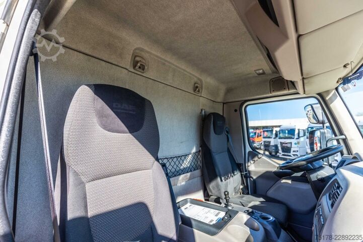 Транспортиране в хладилник/замразено DAF LF55 250 +CHEREAU+THERMO KING+DHOLLANDIA1.5 T.