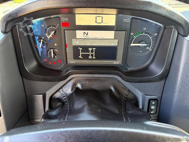 Sistema de brazo de gancho Renault C440 + HMF 2320 K3-- 3X EXT. + 6X2/4 HYDRO DRIV...
