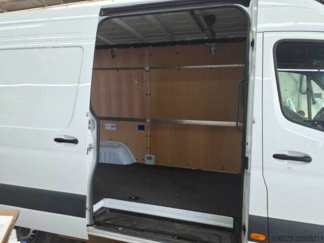 Furgoneta Mercedes-Benz Sprinter 317 CDI,L2H2,Automatik,Kamera,Navi