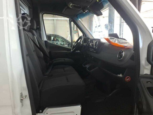 Furgoneta Mercedes-Benz Sprinter 317 CDI,L2H2,Automatik,Kamera,Navi