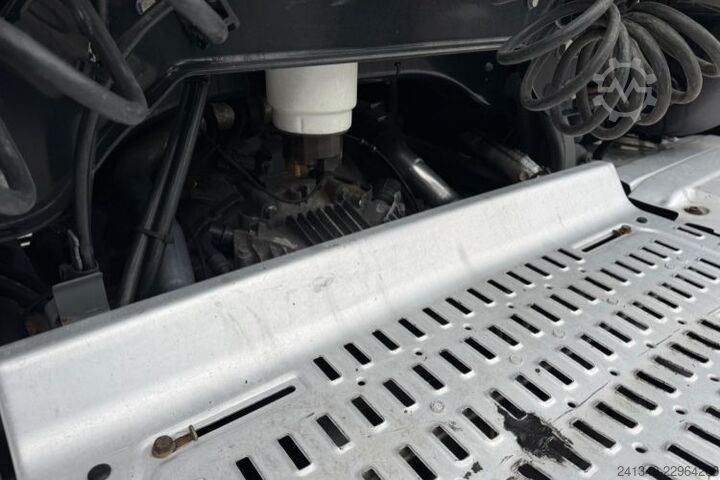 יחידת גרר סטנדרטית DAF XF460 4x2