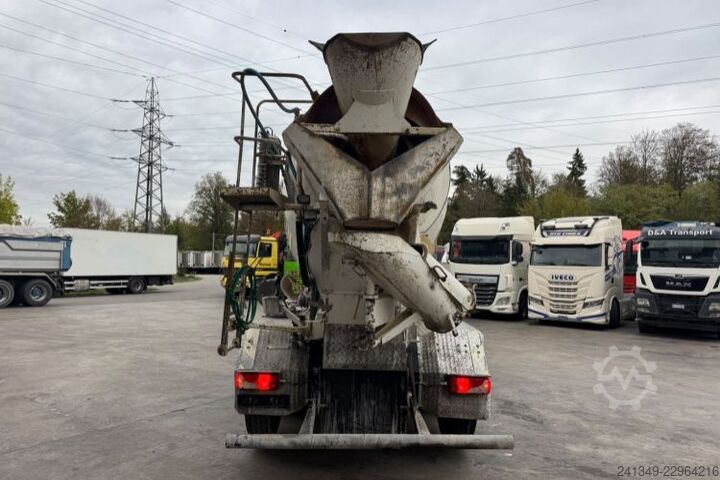משאית מערבל בטון SCANIA G490 10x4 Liebherr 12m3