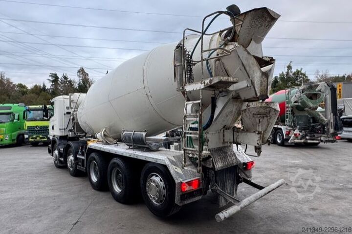 משאית מערבל בטון SCANIA G490 10x4 Liebherr 12m3