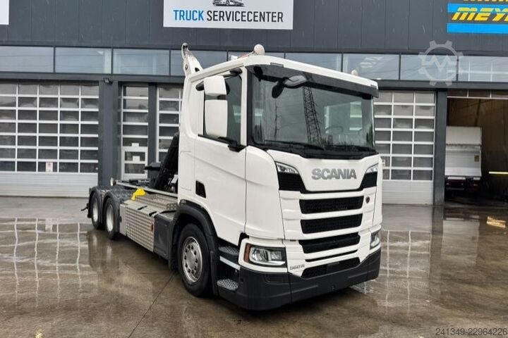 משאית מנוף מעלית מכולות (roll-off) SCANIA R560 6x4 Boogie Moser AHK