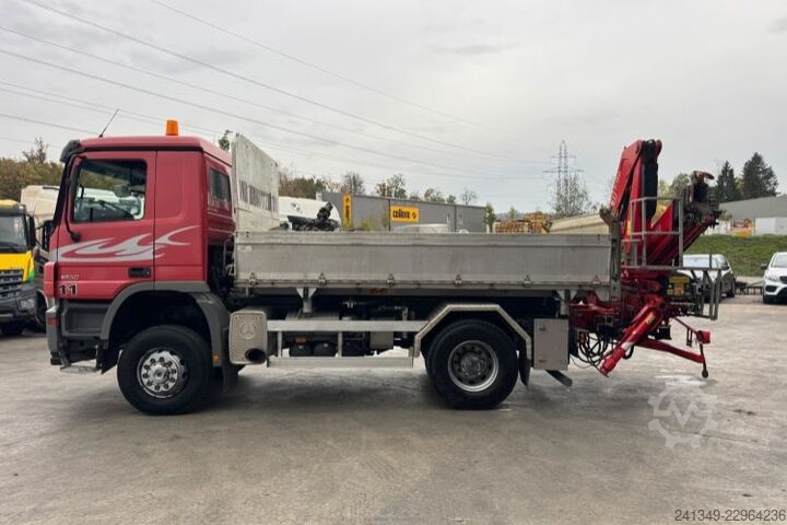 Tipper truck MERCEDES-BENZ Actros 2050 V8 4x4