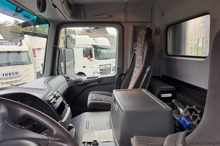 Tipper truck MERCEDES-BENZ Actros 2050 V8 4x4