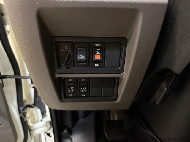 Kiepwagen bestelauto NISSAN NT 400 Cabstar 3 Seiten Kipper Klima AHK 3,5T