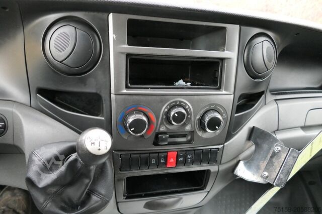 Furgão fechado iveco Daily 35 S11 C30C AUTOMATIK KAMERA Regale LUFT DURCHGANG EURO-5 CoC