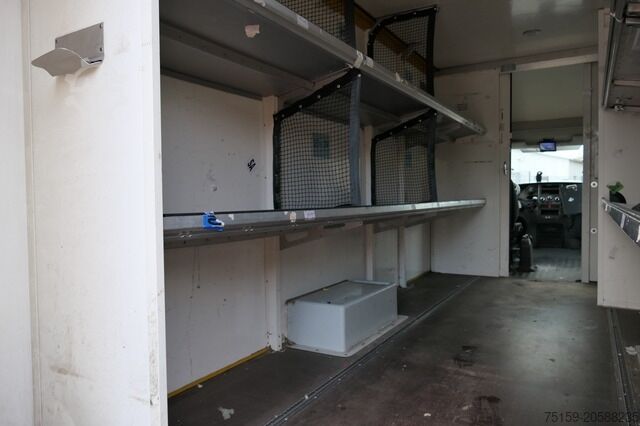 Furgão fechado iveco Daily 35 S11 C30C KURZ AUTOMATIK KAMERA Regale LUFT DURCHGANG EURO-5 CoC