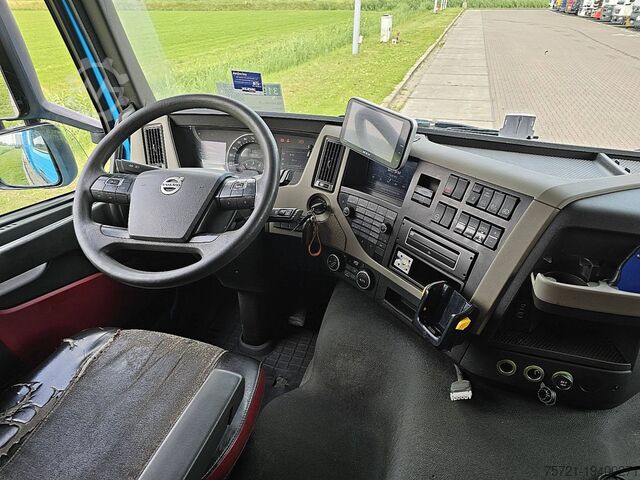 Suitcase VOLVO FM 370 19.5T  DOORS LIFT AC