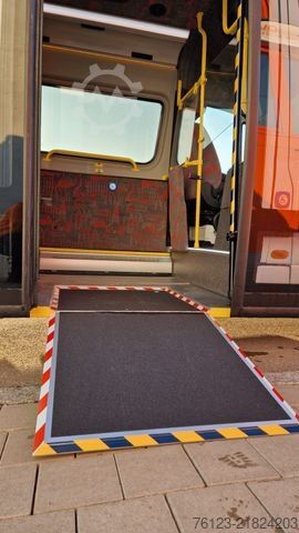Autocarro urbano MERCEDES-BENZ Bürgerbus Sprinter 907  Niederflur 9 Sitze
