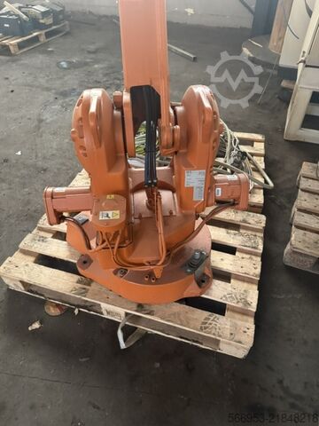 Robot industrial ABB IRb 2400 M2004