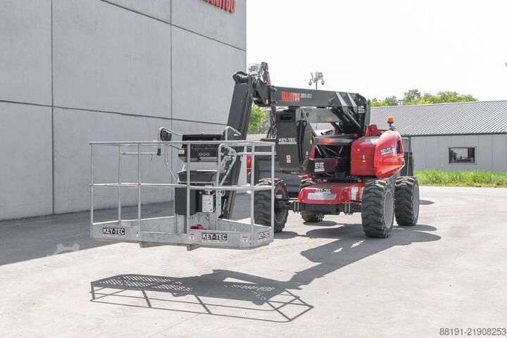 Ledad teleskopisk arbetsplattform Manitou 200 ATJ