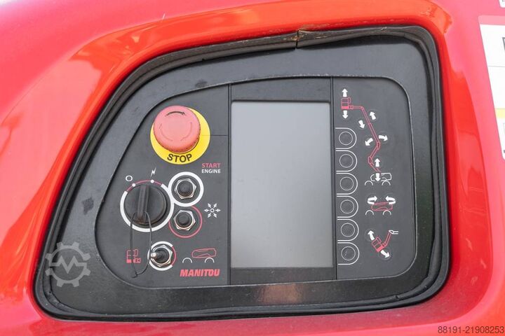 Ledad teleskopisk arbetsplattform Manitou 200 ATJ