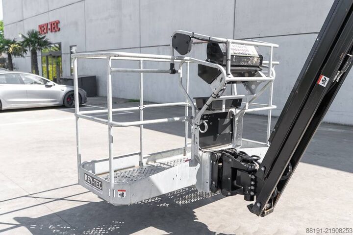 Ledad teleskopisk arbetsplattform Manitou 200 ATJ