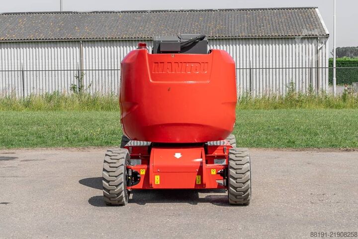 Kĺbová teleskopická pracovná plošina Manitou 150 AET JC 3D