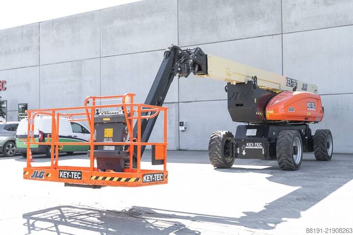 Teleskopická plošina JLG 1250 AJP