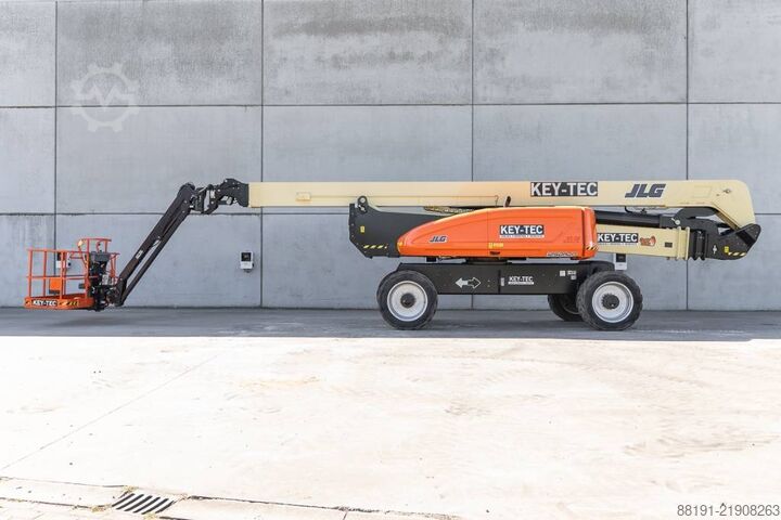 Teleskopická plošina JLG 1250 AJP