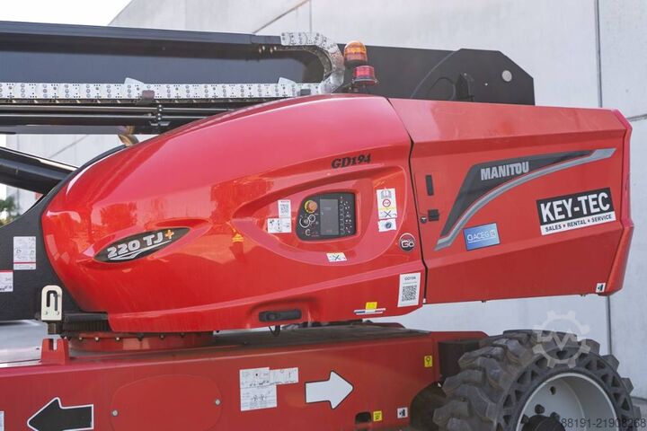Teleskopická plošina Manitou 220 TJP