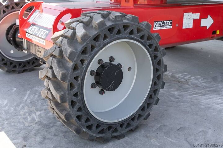 Teleskopická plošina Manitou 220 TJP