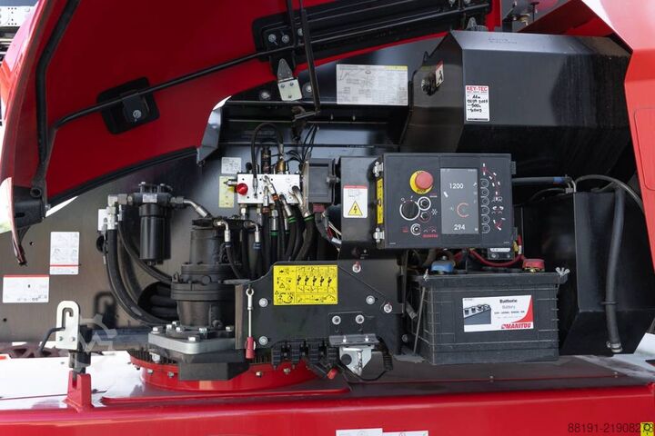 Teleskopická plošina Manitou 220 TJP