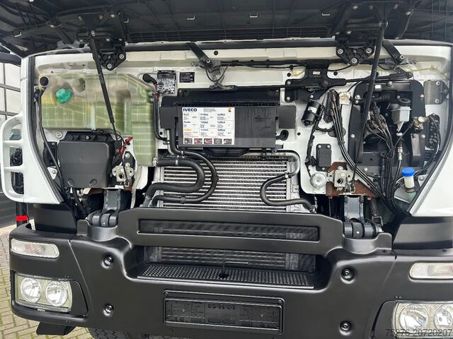 Iveco Trakker 410 4x4 Hiab 244-5 + Fly jib , winch 12...