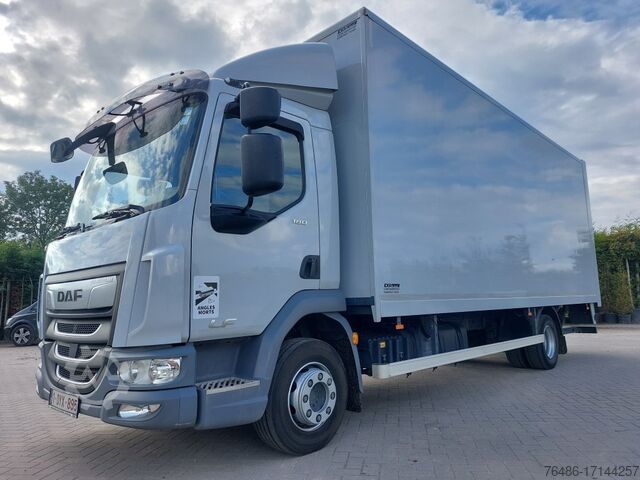 Камион с кашони DAF LF 45