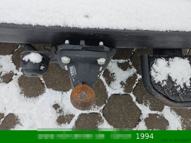 Microbuz VOLKSWAGEN Crafter 35 2,0TDi 140PS MR2 HochFWD/AHK3,0t