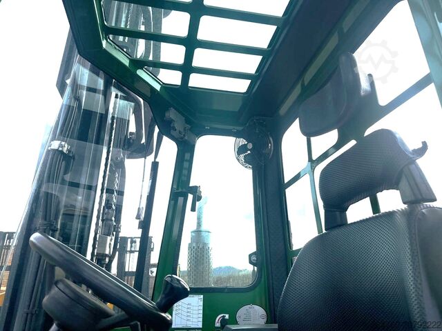 Empilhador de 4 vias Combilift C4000 /2015 /Triplex 8400 mm/Only 7299 h