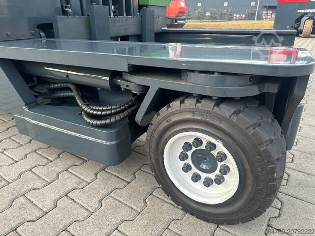 Empilhador de 4 vias Combilift C4000 /2015 /Triplex 8400 mm/Only 7299 h