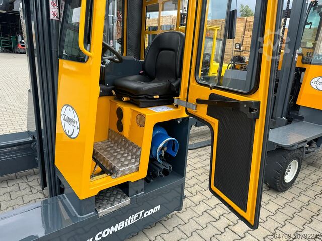Chariot élévateur multidirectionnel Combilift C3000/Triplex 5500 mm /Perfect condition