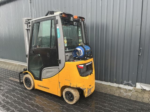 Treibgasstapler Jungheinrich TFG316s