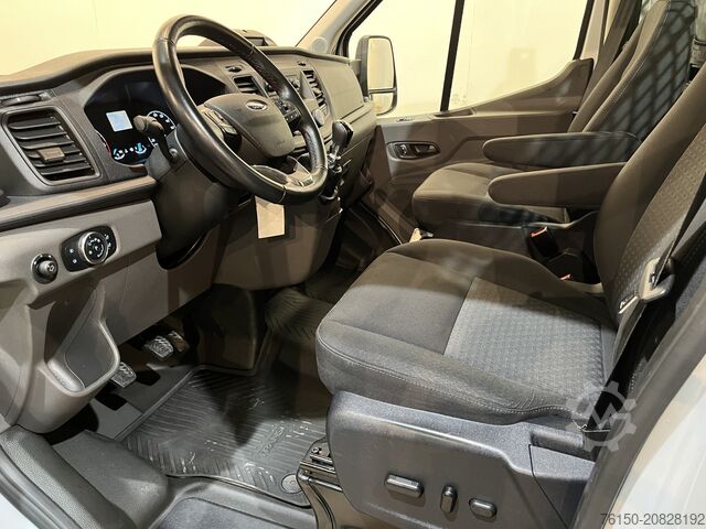 Truk platform dengan derek Ford Transit 350 2.0 TDCI L2H1 Trend MHEV 130 PK Ope...