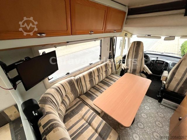 Integriertes Wohnmobil HYMER/ERIBA BC 574 - Fest/Hubbett - Solar - Klima - AHK -