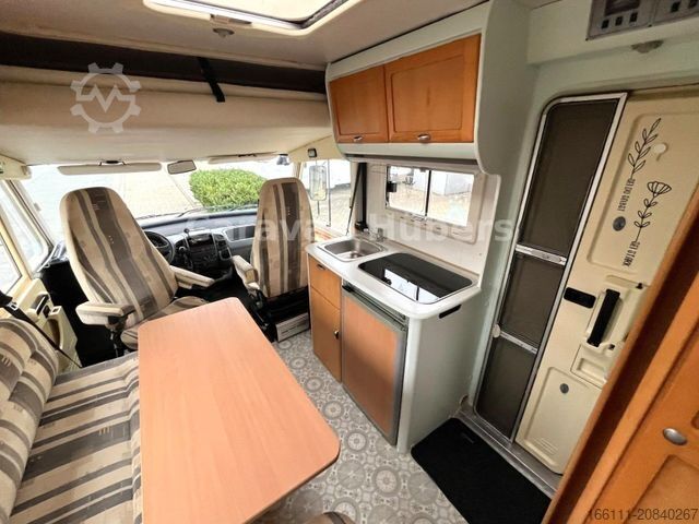 Integriertes Wohnmobil HYMER/ERIBA BC 574 - Fest/Hubbett - Solar - Klima - AHK -