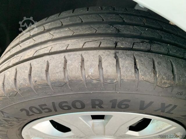 Furgão Ford Connect 220 Combi -  5 posti  -