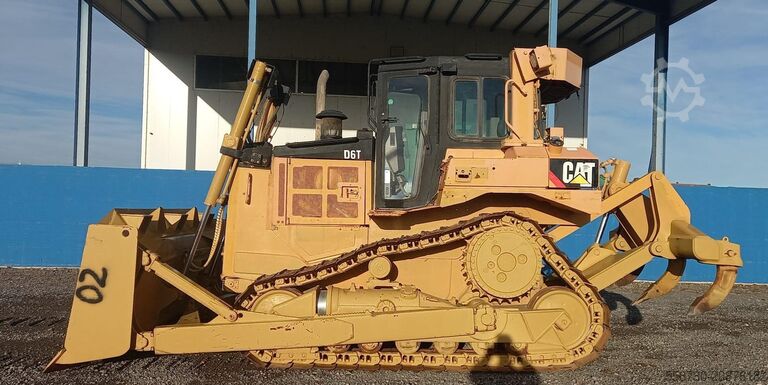 Niveladora Caterpillar D6T