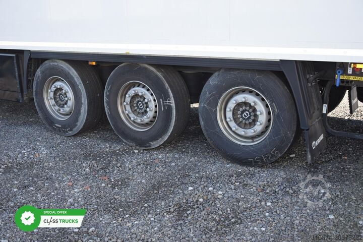 Kylmäkuljetuspuoliperävaunu KRONE SDR Cool Liner FP 60 ThermoKing SLXi 300