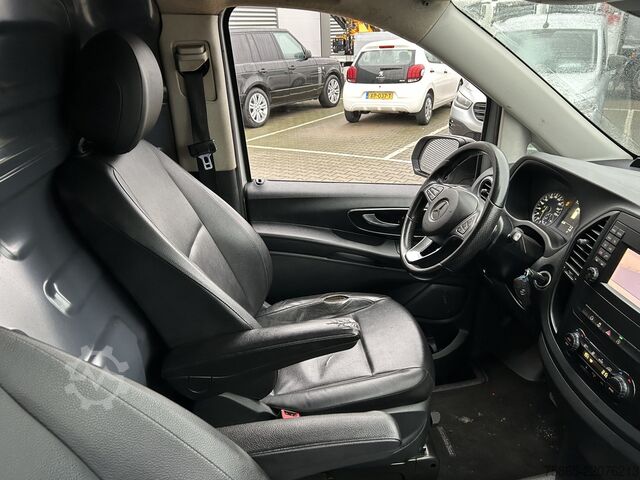 Xe van thùng kín Mercedes-Benz Vito 114 CDI Lang / Leder / Navi / Camera