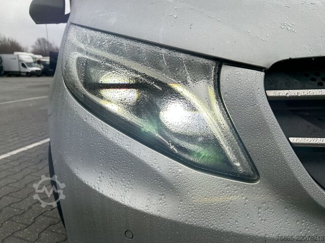 Xe van thùng kín Mercedes-Benz Vito 114 CDI Lang / Leder / Navi / Camera