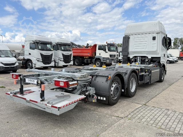 Вантажівка зі змінною надбудовою IVECO AS260S46Y/FS CM CNG