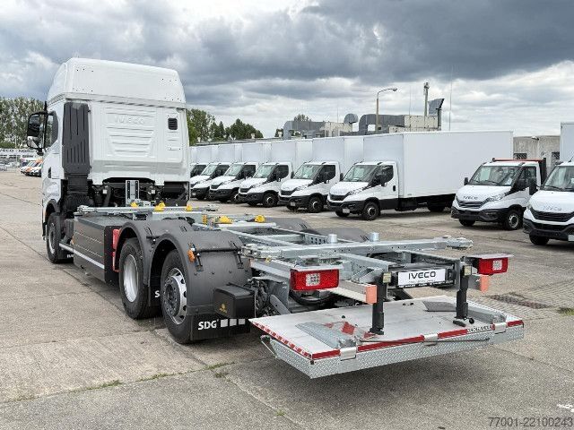 Вантажівка зі змінною надбудовою IVECO AS260S46Y/FS CM CNG