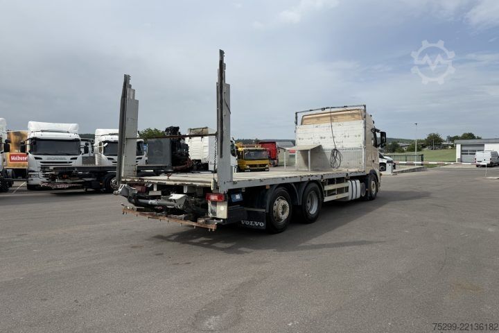Вантажівка з відкритою платформою Volvo FH12-460 6x2 Brücke / Swiss-Vehicle