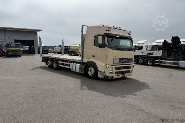 Вантажівка з відкритою платформою Volvo FH12-460 6x2 Brücke / Swiss-Vehicle