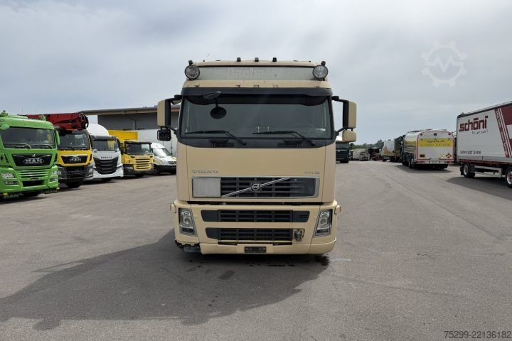Вантажівка з відкритою платформою Volvo FH12-460 6x2 Brücke / Swiss-Vehicle