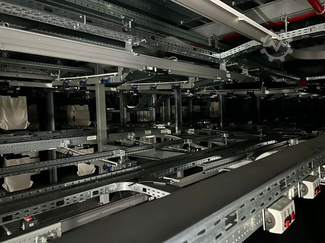 Overhead conveyor system with carriers Dürkopp Transportanlage