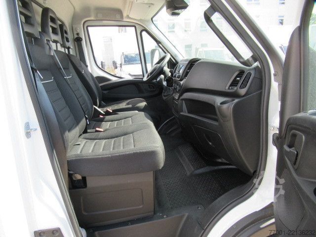 Sandučar IVECO 70C18HA8/P Hi-Matic / Klima / Tempomat